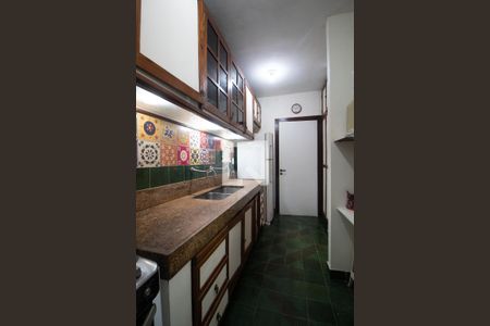 Apartamento para alugar com 110m², 3 quartos e sem vaga Apartamento para alugar com 110m², 3 quartos e sem vagaCozinha