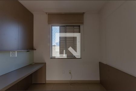 Apartamento à venda com 128m², 4 quartos e 2 vagas Apartamento à venda com 128m², 4 quartos e 2 vagasSuíte 1