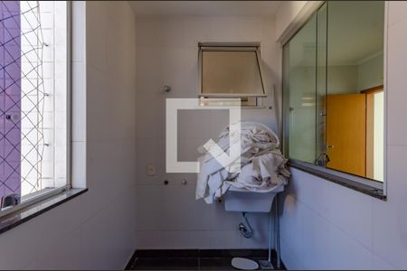 Apartamento à venda com 128m², 4 quartos e 2 vagas Apartamento à venda com 128m², 4 quartos e 2 vagasÁrea de Serviço