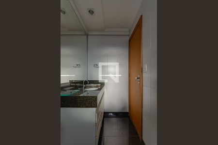 Apartamento à venda com 128m², 4 quartos e 2 vagas Apartamento à venda com 128m², 4 quartos e 2 vagasBanheiro Social