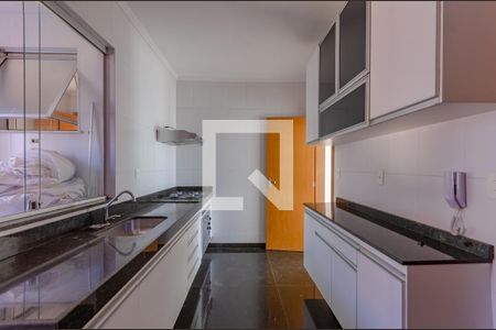 Apartamento à venda com 128m², 4 quartos e 2 vagas Apartamento à venda com 128m², 4 quartos e 2 vagasCozinha