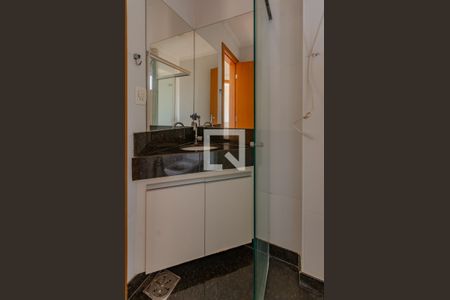 Apartamento à venda com 128m², 4 quartos e 2 vagas Apartamento à venda com 128m², 4 quartos e 2 vagasBanheiro Suíte 2