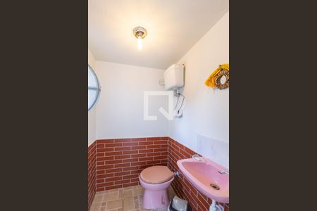 Casa à venda com 298m², 2 quartos e sem vagaBanheiro de serviço