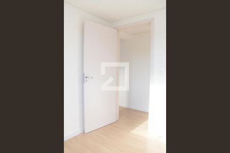 Quarto 2 de apartamento para alugar com 2 quartos, 58m² em Tingui, Curitiba