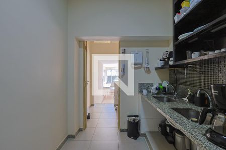 Casa à venda com 440m², 8 quartos e 3 vagasCozinha