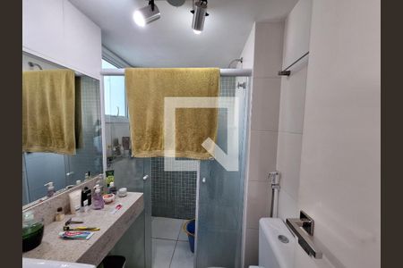 Apartamento à venda com 90m², 2 quartos e 1 vaga Apartamento à venda com 90m², 2 quartos e 1 vagaBanheiro da suíte 2