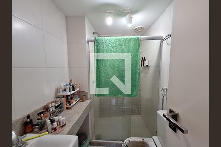 Apartamento à venda com 90m², 2 quartos e 1 vaga Apartamento à venda com 90m², 2 quartos e 1 vagaBanheiro da suíte 1