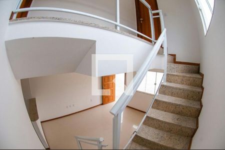 Casa à venda com 2 quartos, 76m² em Serra Grande, Niterói