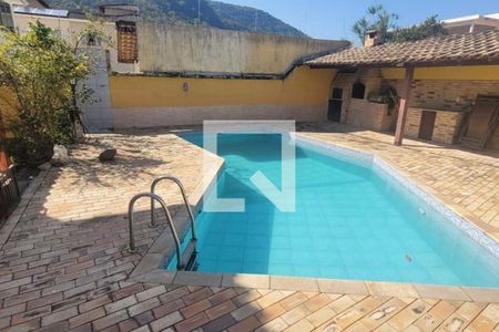 Casa à venda com 280m², 5 quartos e 5 vagas