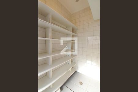 Apartamento à venda com 120m², 3 quartos e 2 vagas Apartamento à venda com 120m², 3 quartos e 2 vagasDespensa