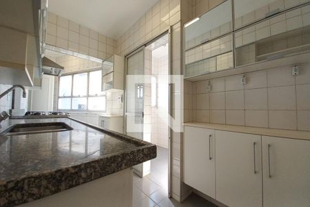 Apartamento à venda com 120m², 3 quartos e 2 vagas Apartamento à venda com 120m², 3 quartos e 2 vagasCozinha