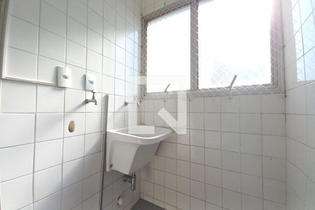 Apartamento à venda com 120m², 3 quartos e 2 vagas Apartamento à venda com 120m², 3 quartos e 2 vagasÁrea de Serviço