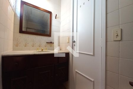 Apartamento à venda com 120m², 3 quartos e 2 vagas Apartamento à venda com 120m², 3 quartos e 2 vagasBanheiro da Suíte