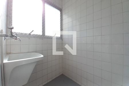 Apartamento à venda com 120m², 3 quartos e 2 vagas Apartamento à venda com 120m², 3 quartos e 2 vagasÁrea de Serviço