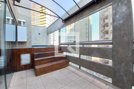 Apartamento à venda com 120m², 3 quartos e 2 vagas Apartamento à venda com 120m², 3 quartos e 2 vagasÁrea comum - Churrasqueira