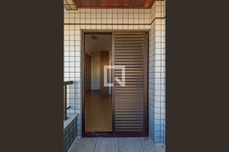 Apartamento à venda com 120m², 3 quartos e 4 vagas Apartamento à venda com 120m², 3 quartos e 4 vagasVaranda da Suíte