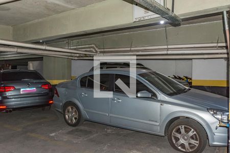 Apartamento à venda com 120m², 3 quartos e 4 vagas Apartamento à venda com 120m², 3 quartos e 4 vagasGaragem