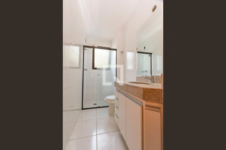 Apartamento à venda com 120m², 3 quartos e 4 vagas Apartamento à venda com 120m², 3 quartos e 4 vagasBanheiro Social