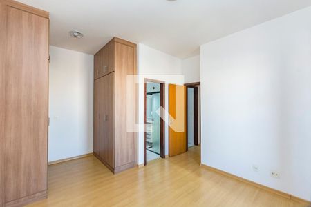 Apartamento à venda com 120m², 3 quartos e 4 vagas Apartamento à venda com 120m², 3 quartos e 4 vagasSuíte