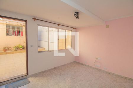 Casa à venda com 225m², 5 quartos e 2 vagas Casa à venda com 225m², 5 quartos e 2 vagasSala casa 2