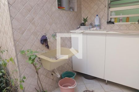 Casa à venda com 80m², 3 quartos e 1 vagaLavanderia