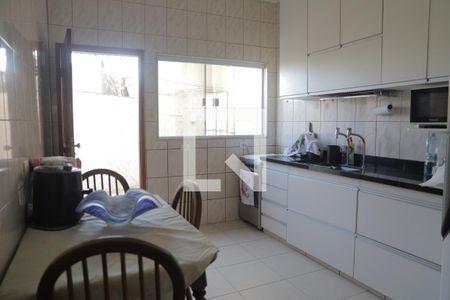 Casa à venda com 80m², 3 quartos e 1 vagaCozinha