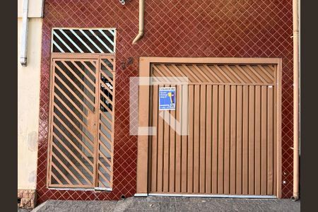 Casa à venda com 80m², 3 quartos e 1 vagaFachada