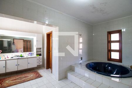 Casa à venda com 430m², 4 quartos e 4 vagas Casa à venda com 430m², 4 quartos e 4 vagasBanheiro da Suíte Master