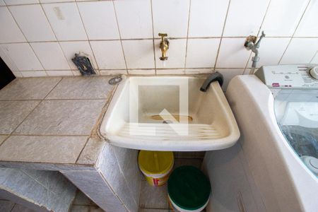 Casa à venda com 430m², 4 quartos e 4 vagas Casa à venda com 430m², 4 quartos e 4 vagasÁrea de Serviço