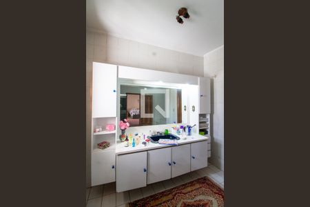 Casa à venda com 430m², 4 quartos e 4 vagas Casa à venda com 430m², 4 quartos e 4 vagasBanheiro da Suíte Master