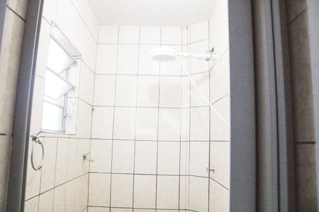 Banheiro da Suíte de casa para alugar com 1 quarto, 36m² em Jardim Sonia, São Paulo