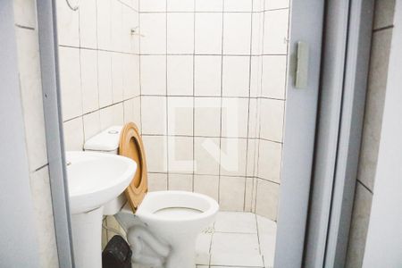 Banheiro da Suíte de casa para alugar com 1 quarto, 36m² em Jardim Sonia, São Paulo