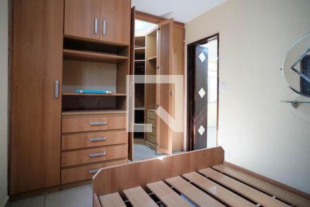 Casa à venda com 144m², 5 quartos e 2 vagas Casa à venda com 144m², 5 quartos e 2 vagasQuarto