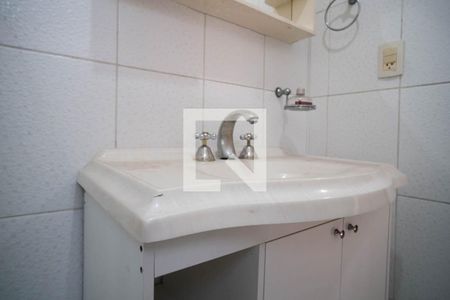 Casa à venda com 144m², 5 quartos e 2 vagas Casa à venda com 144m², 5 quartos e 2 vagasBanheiro