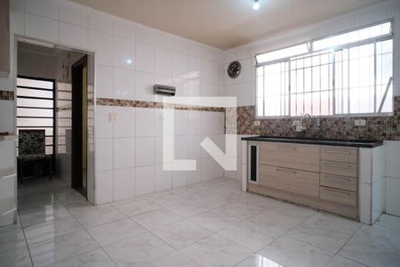 Casa à venda com 144m², 5 quartos e 2 vagas Casa à venda com 144m², 5 quartos e 2 vagasCozinha