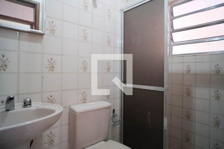 Casa à venda com 144m², 5 quartos e 2 vagas Casa à venda com 144m², 5 quartos e 2 vagasBanheiro