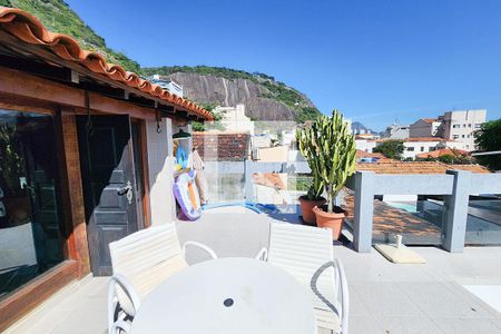 Casa à venda com 302m², 4 quartos e 1 vagaTerraço
