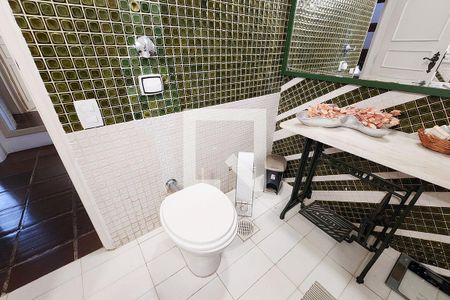 Casa à venda com 302m², 4 quartos e 1 vagaBanheiro Social