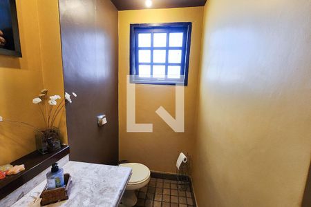 Casa à venda com 302m², 4 quartos e 1 vagaBanheiro Social 2