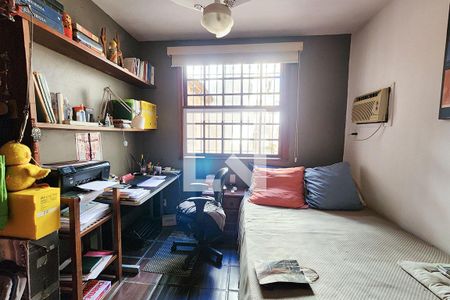 Casa à venda com 302m², 4 quartos e 1 vagaQuarto 1