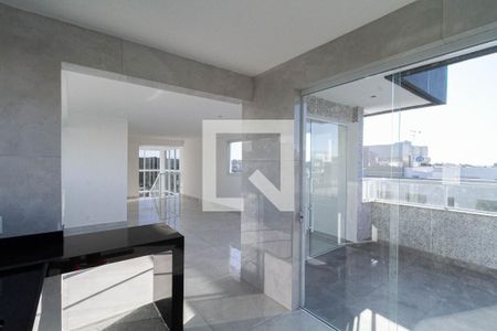 Apartamento à venda com 260m², 4 quartos e 4 vagas Apartamento à venda com 260m², 4 quartos e 4 vagasCobertura - Cozinha