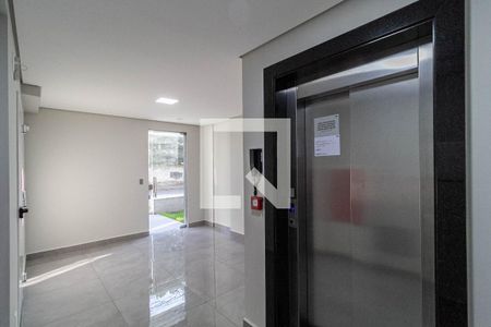 Apartamento à venda com 260m², 4 quartos e 4 vagas Apartamento à venda com 260m², 4 quartos e 4 vagasHall de entrada