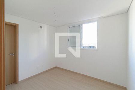 Apartamento à venda com 260m², 4 quartos e 4 vagas Apartamento à venda com 260m², 4 quartos e 4 vagasSuíte 3