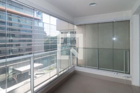 Apartamento à venda com 33m², 1 quarto e 1 vaga Apartamento à venda com 33m², 1 quarto e 1 vagaVaranda