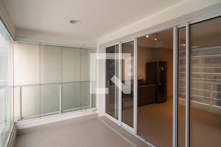 Apartamento à venda com 33m², 1 quarto e 1 vaga Apartamento à venda com 33m², 1 quarto e 1 vagaVaranda