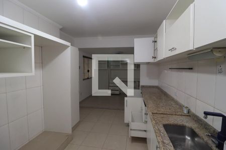 Casa para alugar com 240m², 3 quartos e 3 vagasCozinha