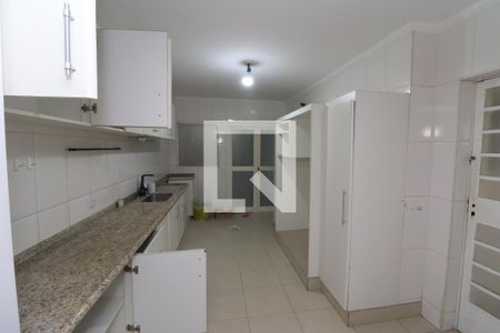 Casa para alugar com 240m², 3 quartos e 3 vagasCozinha