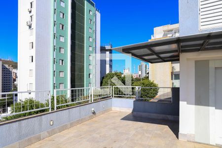 Casa à venda com 640m², 8 quartos e 5 vagasTerraço