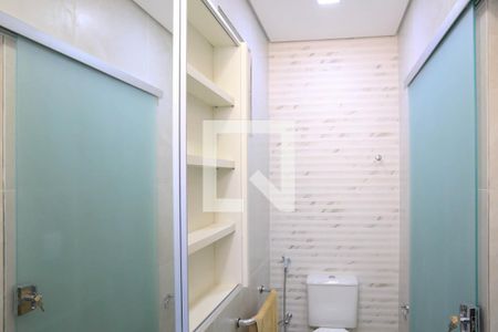 Casa à venda com 640m², 8 quartos e 5 vagasBanheiro da Suíte 1