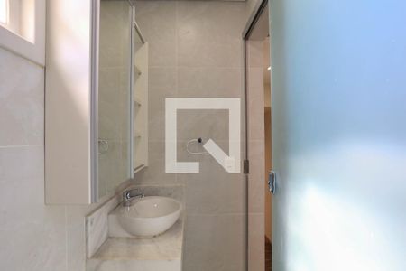 Casa à venda com 640m², 8 quartos e 5 vagasBanheiro 3